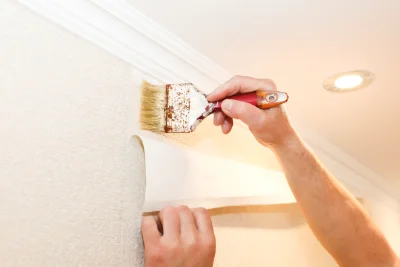 Pose de papier peint à Aromas — revêtements muraux et toiles de verre